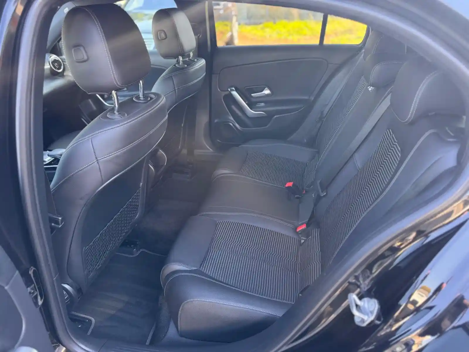Mercedes-Benz A 220