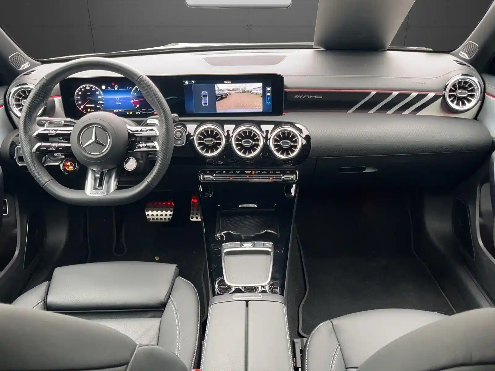 Mercedes-Benz A 35 AMG
