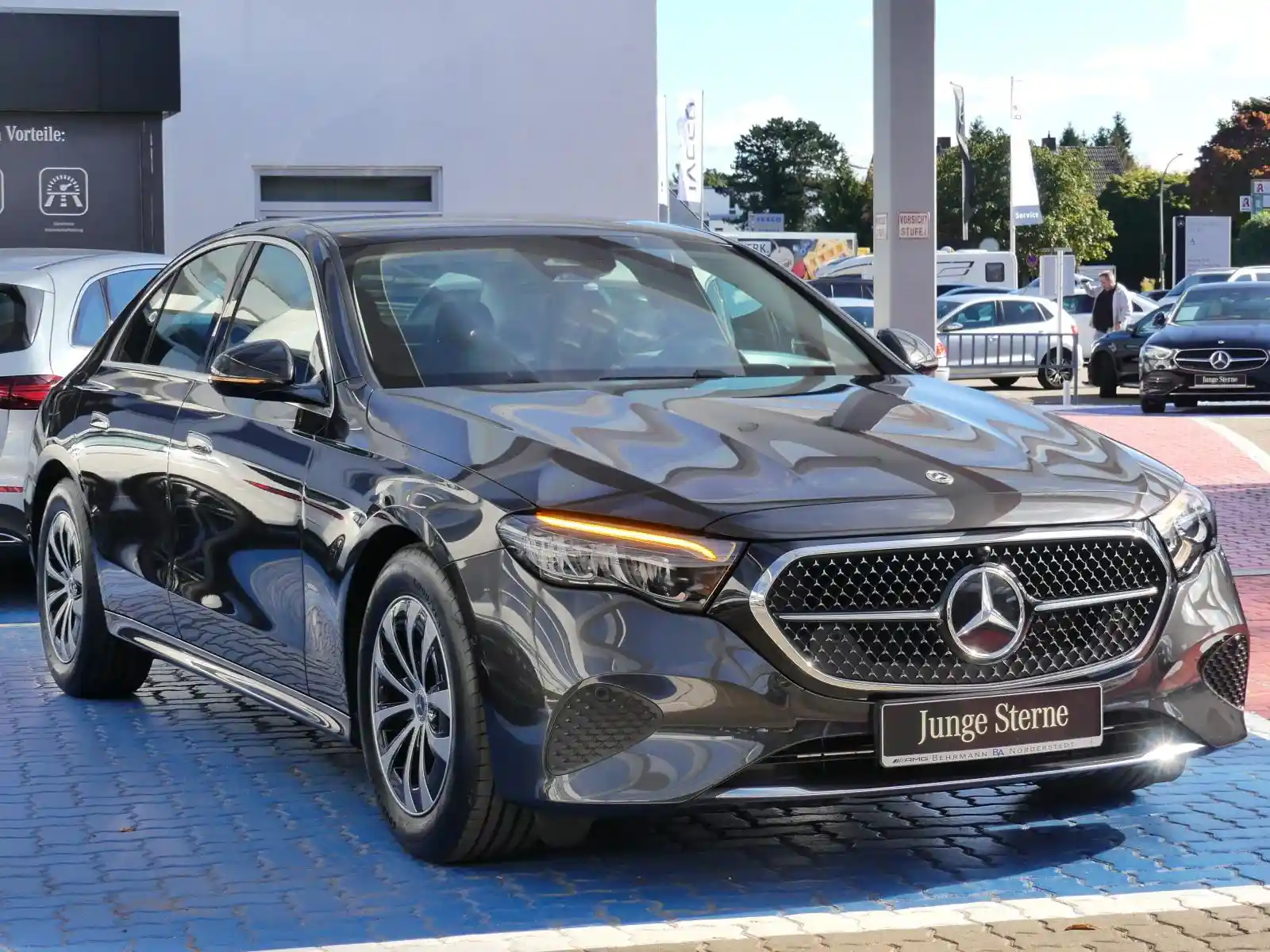 Mercedes-Benz E 200