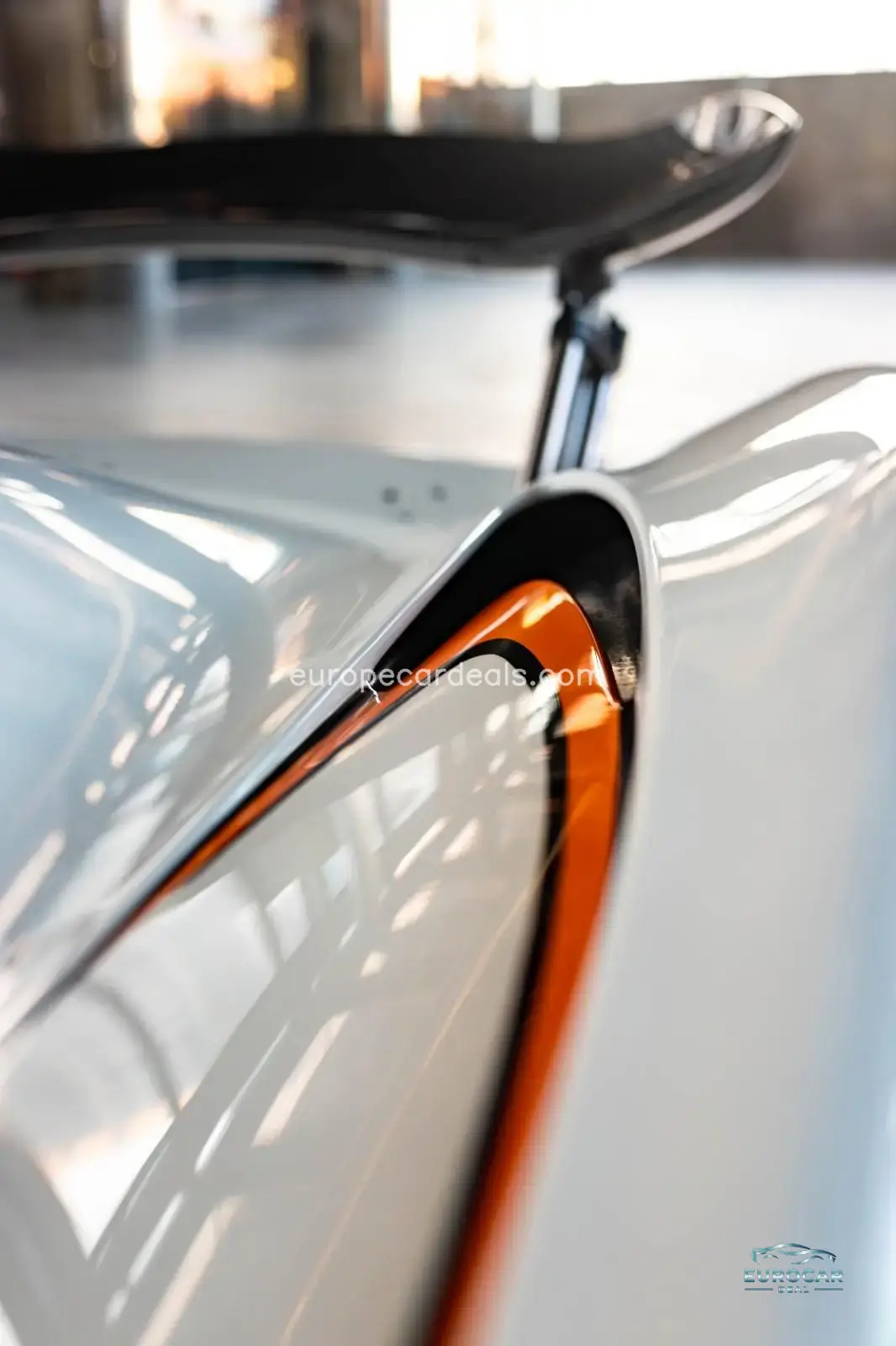 McLaren P1