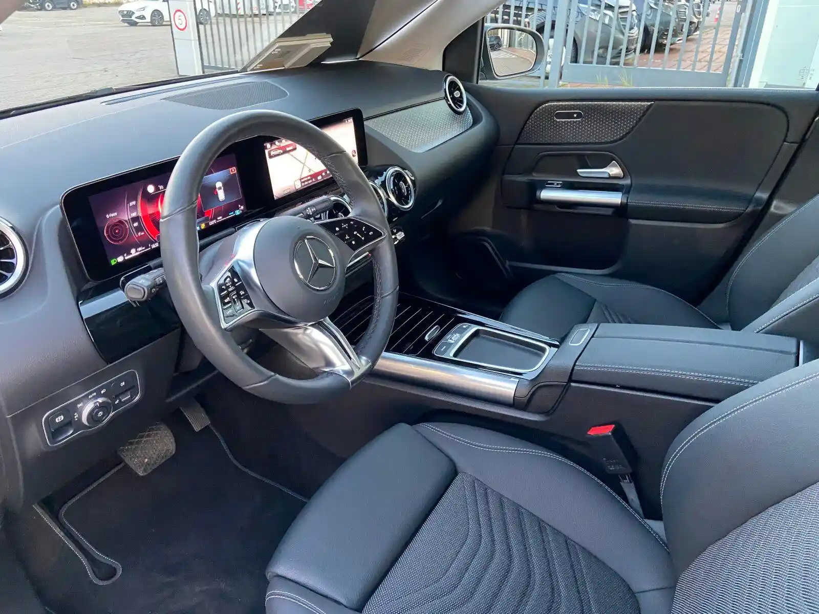 Mercedes-Benz B 200