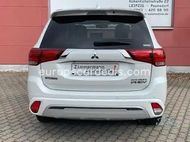 Mitsubishi Plug-in Hybrid Outlander