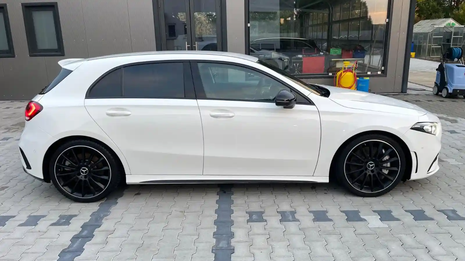 Mercedes-Benz A 35 AMG