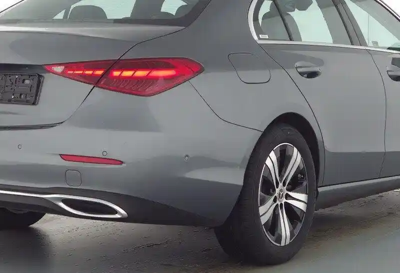 Mercedes-Benz C 180