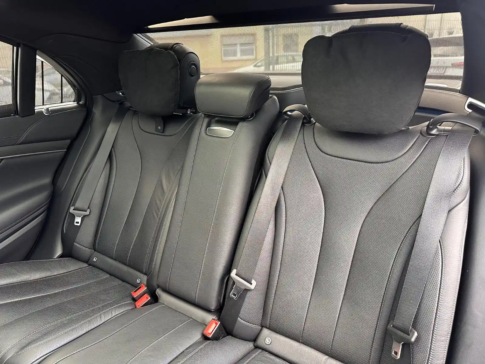 Mercedes-Benz S 560