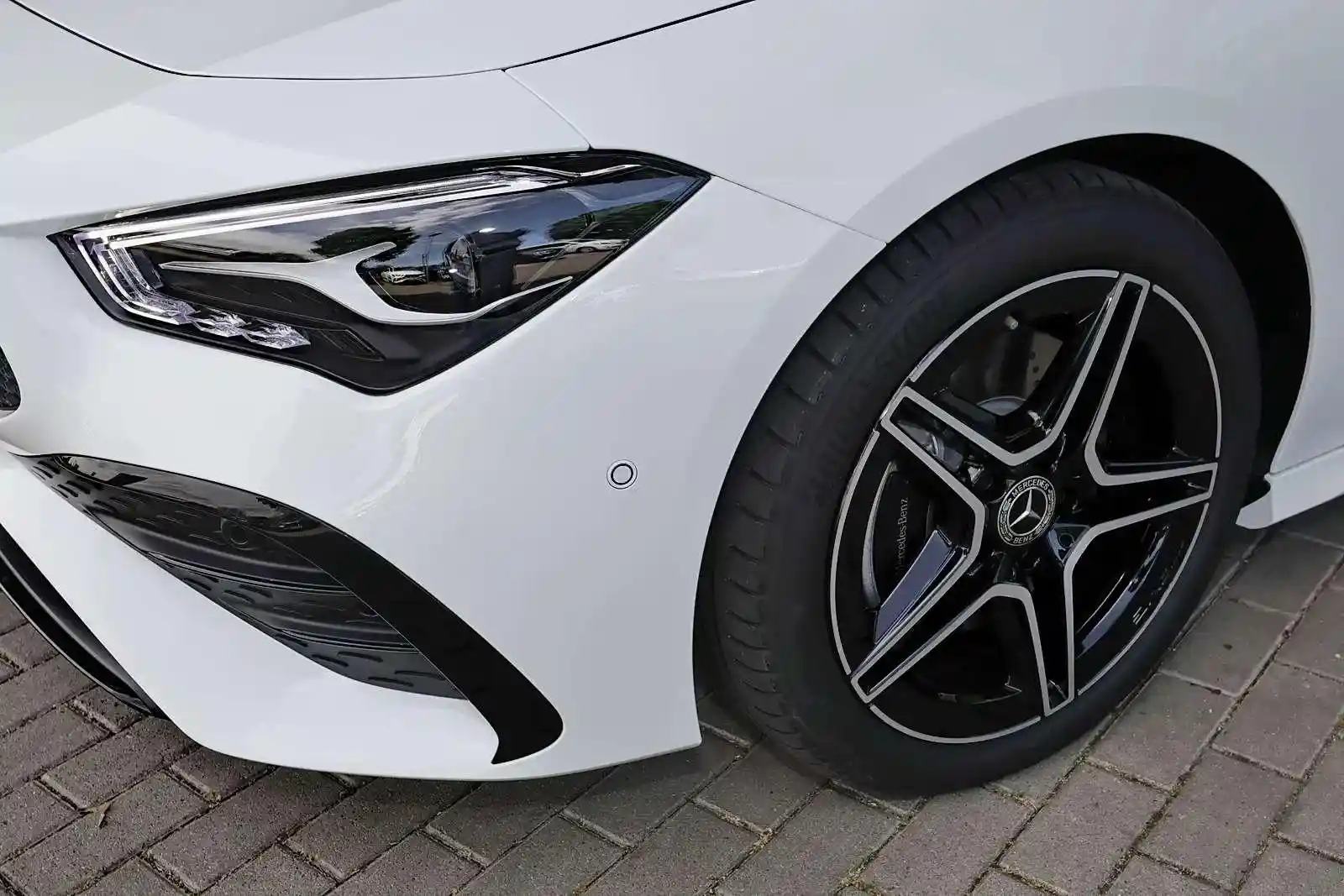 Mercedes-Benz CLA 200