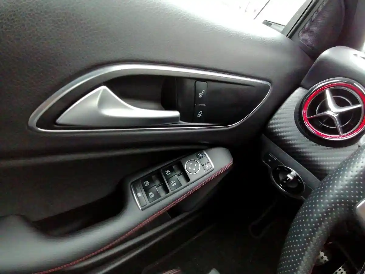 Mercedes-Benz A 45 AMG