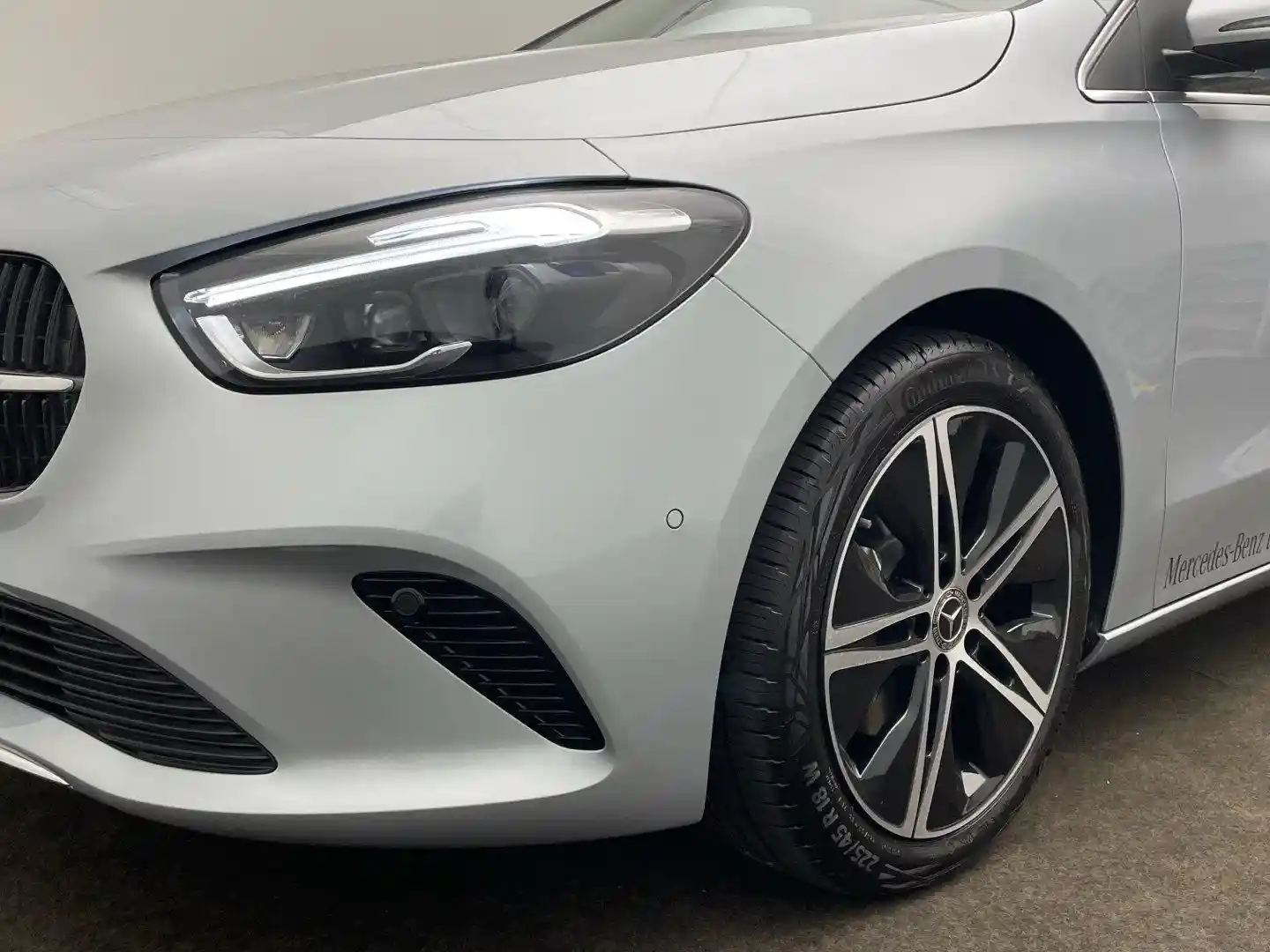 Mercedes-Benz B 200