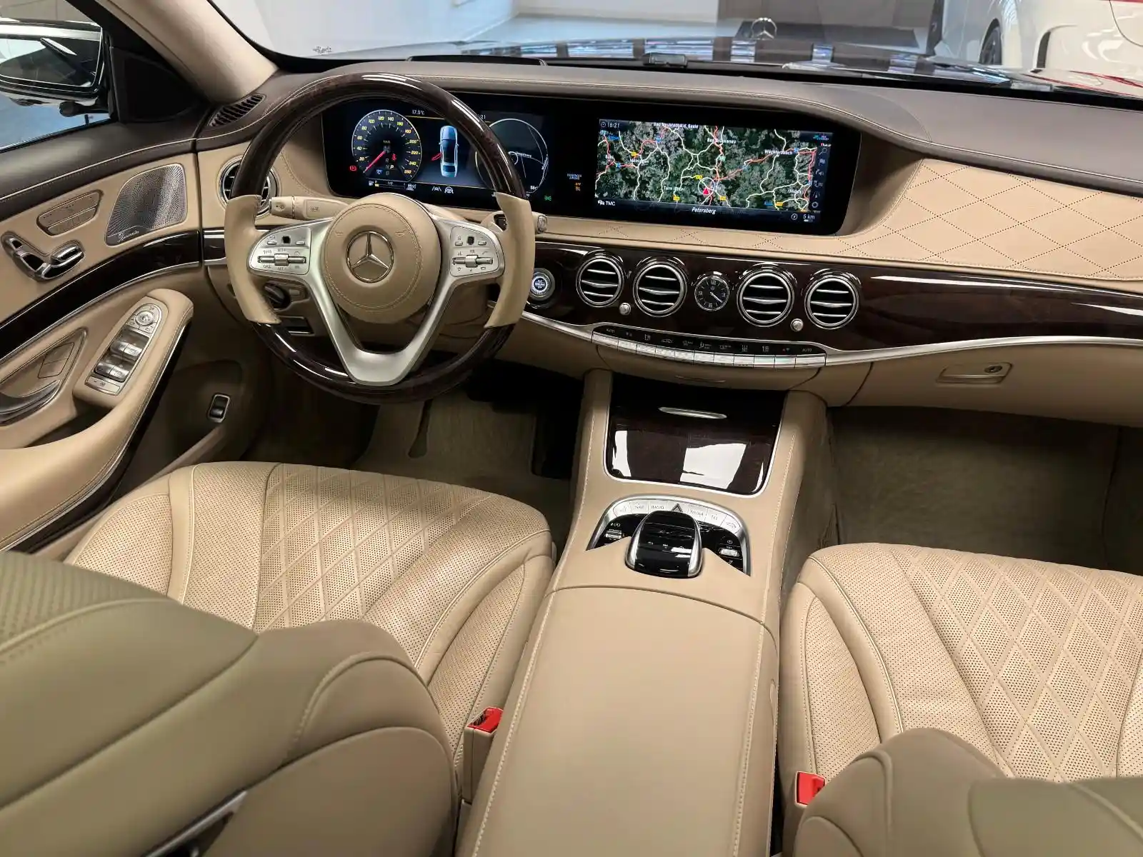 Mercedes-Benz S 560