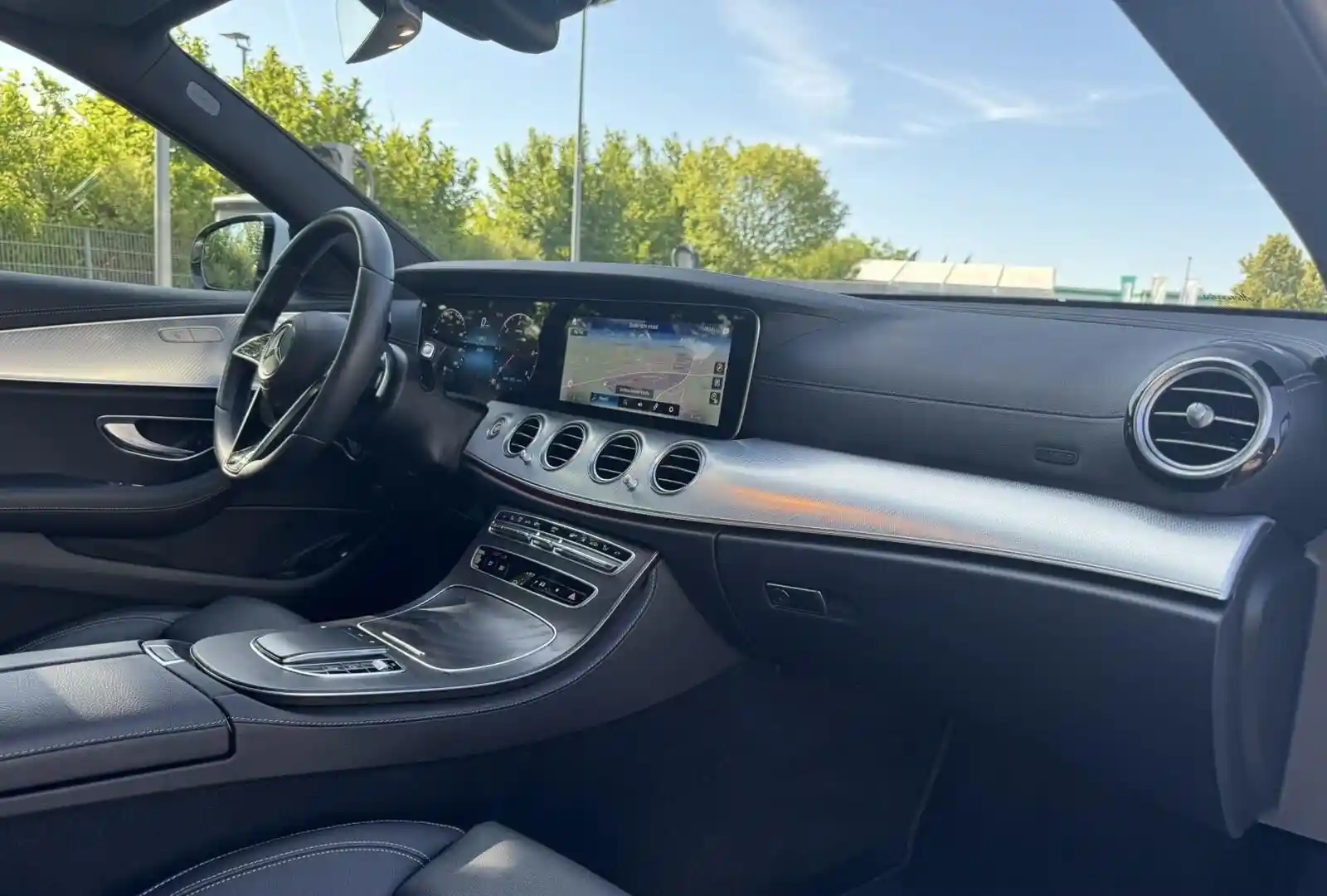 Mercedes-Benz E 220