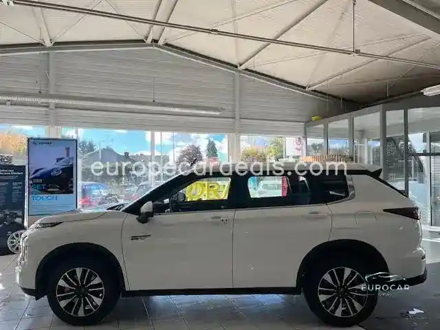 Mitsubishi Plug-in Hybrid Outlander