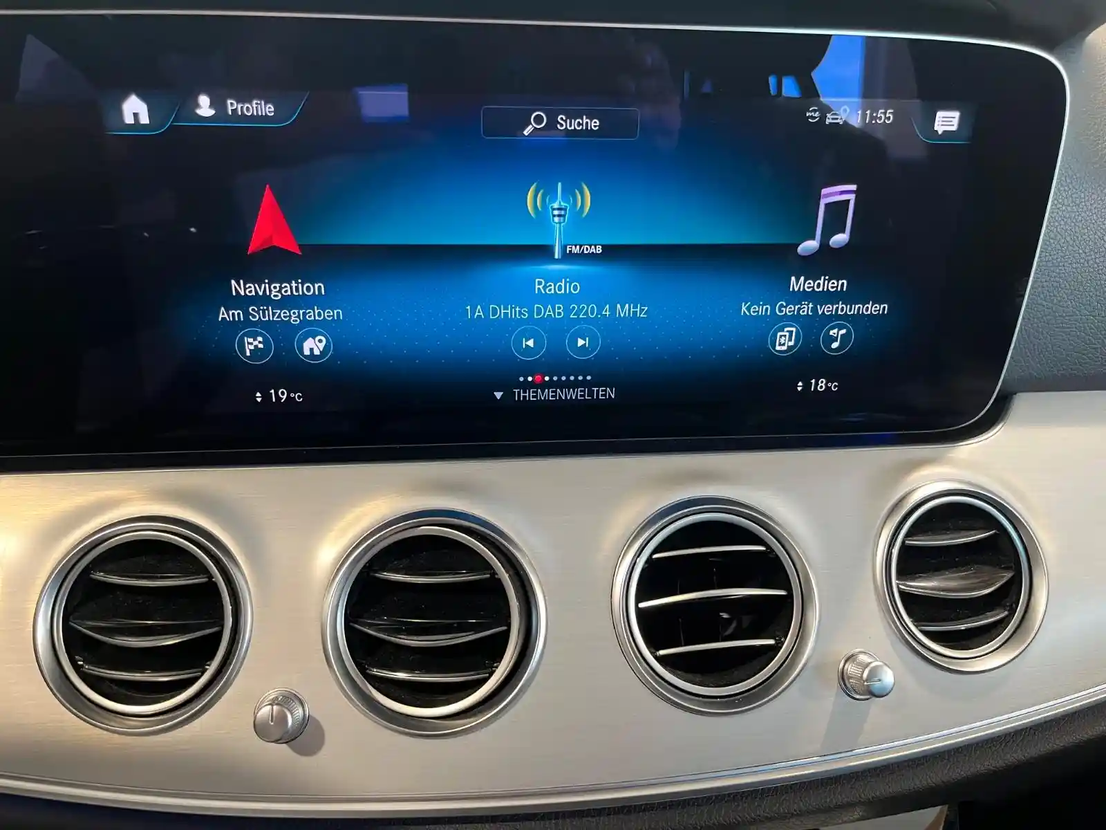 Mercedes-Benz E 220