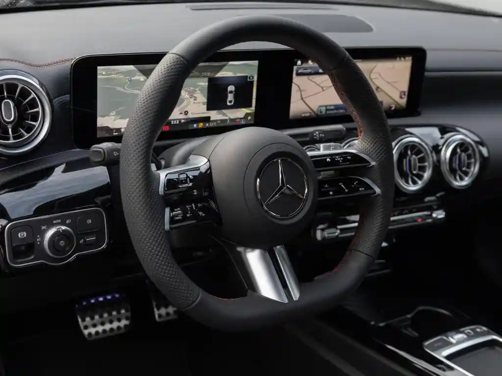 Mercedes-Benz CLA 220