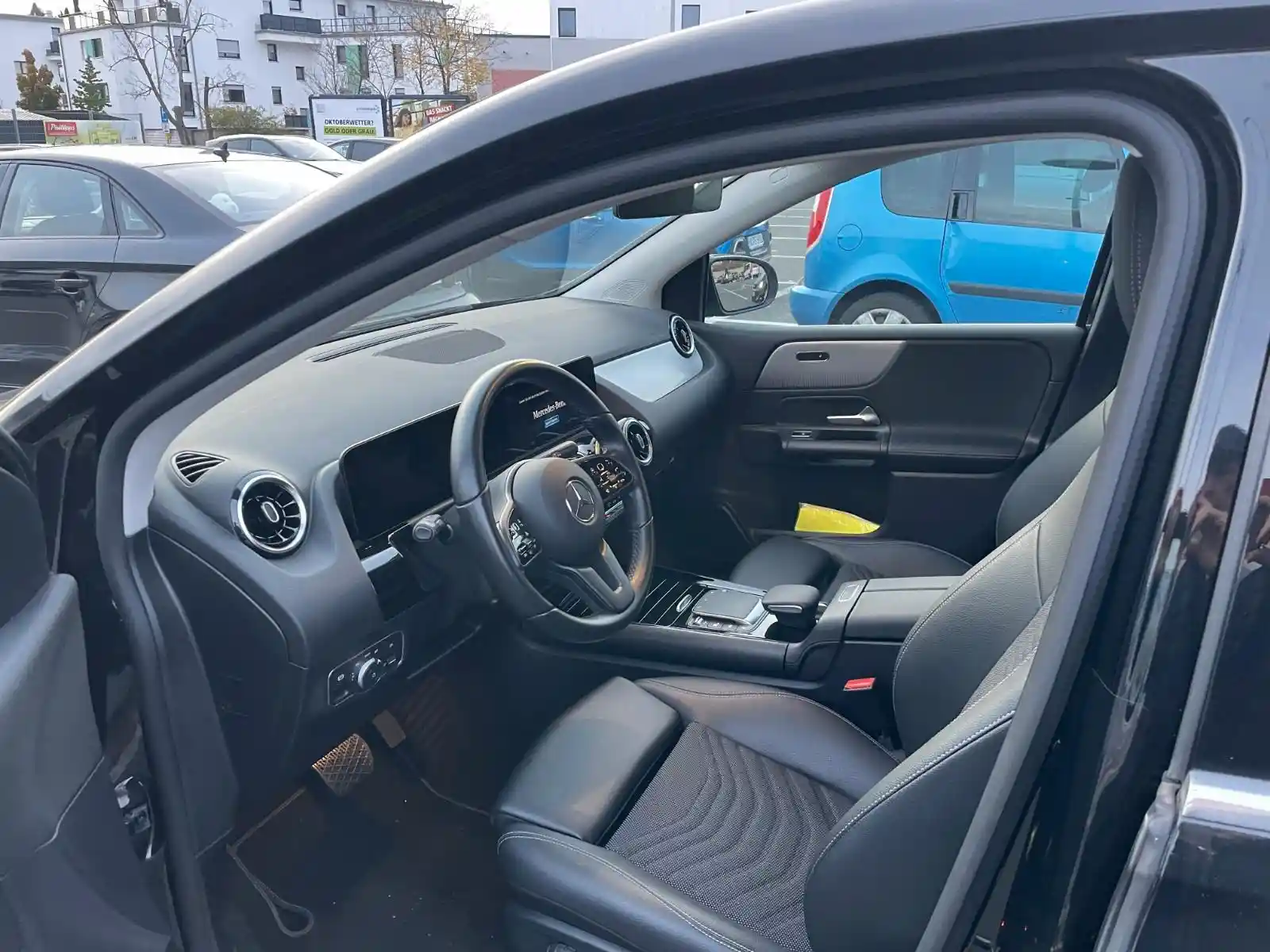 Mercedes-Benz B 220