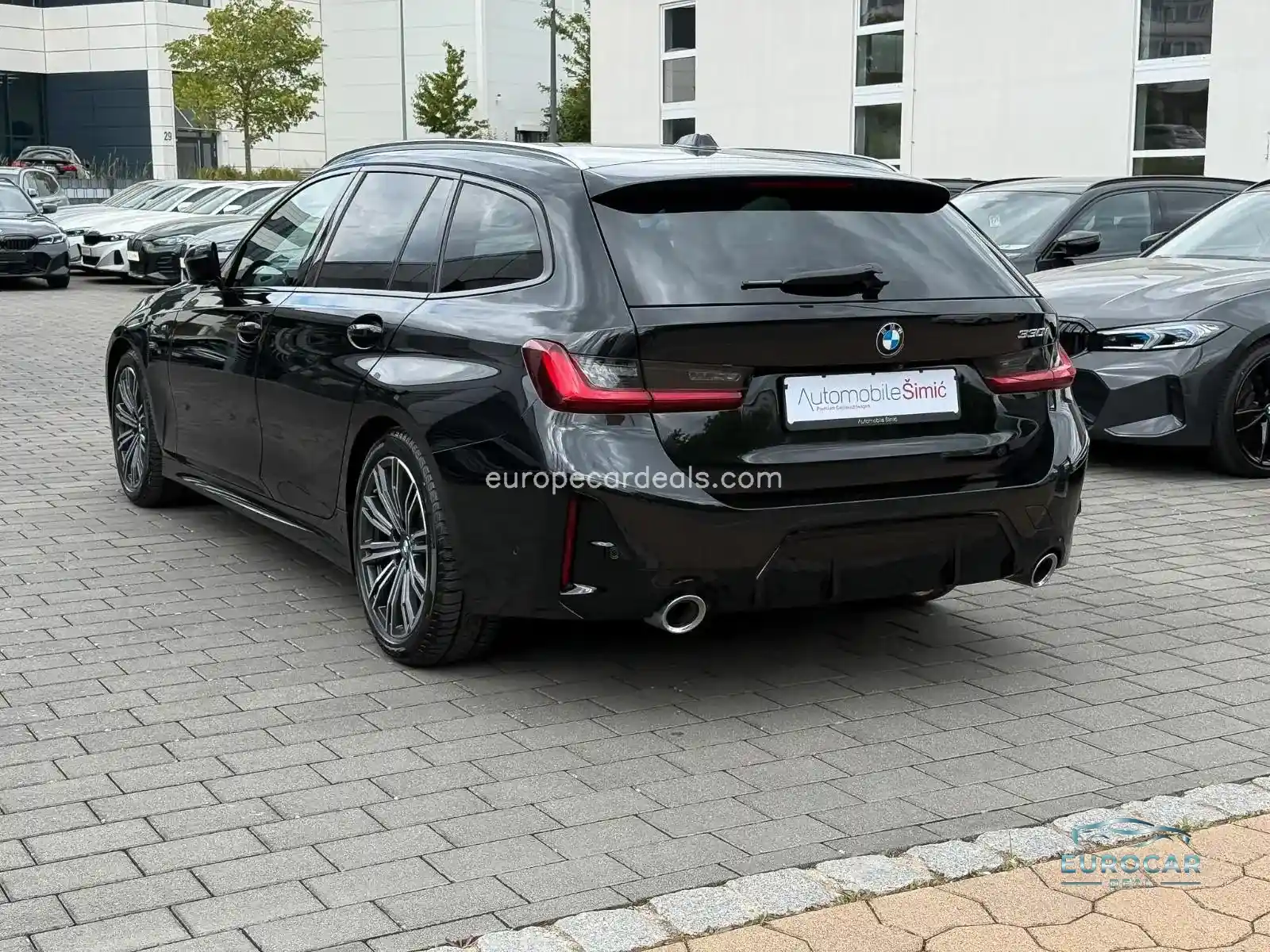 BMW 330