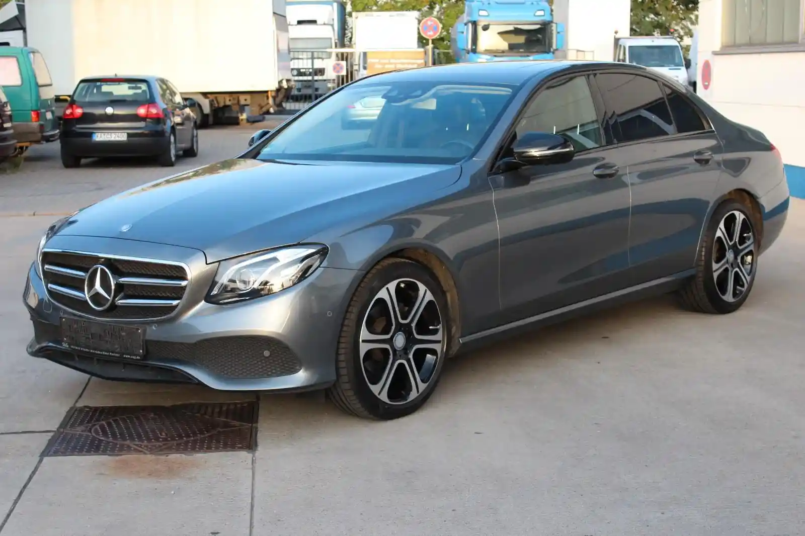 Mercedes-Benz E 220
