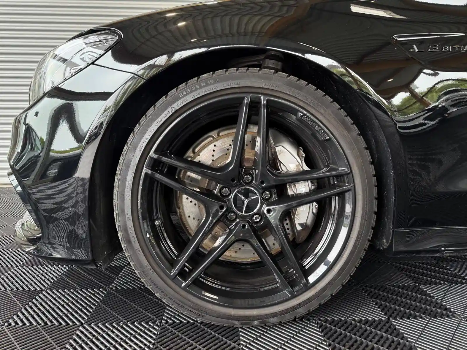 Mercedes-Benz C 63 AMG