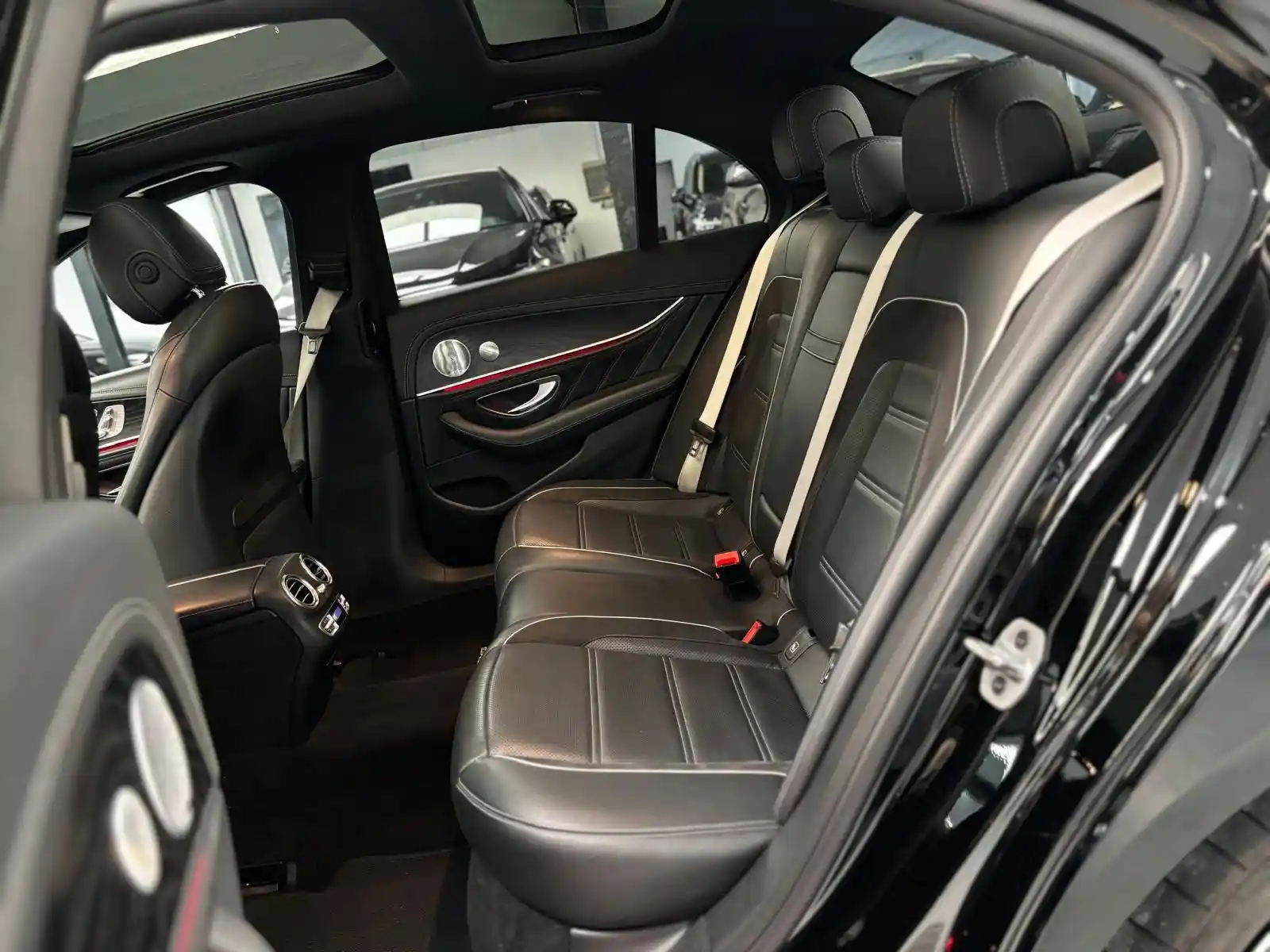 Mercedes-Benz E 63 AMG