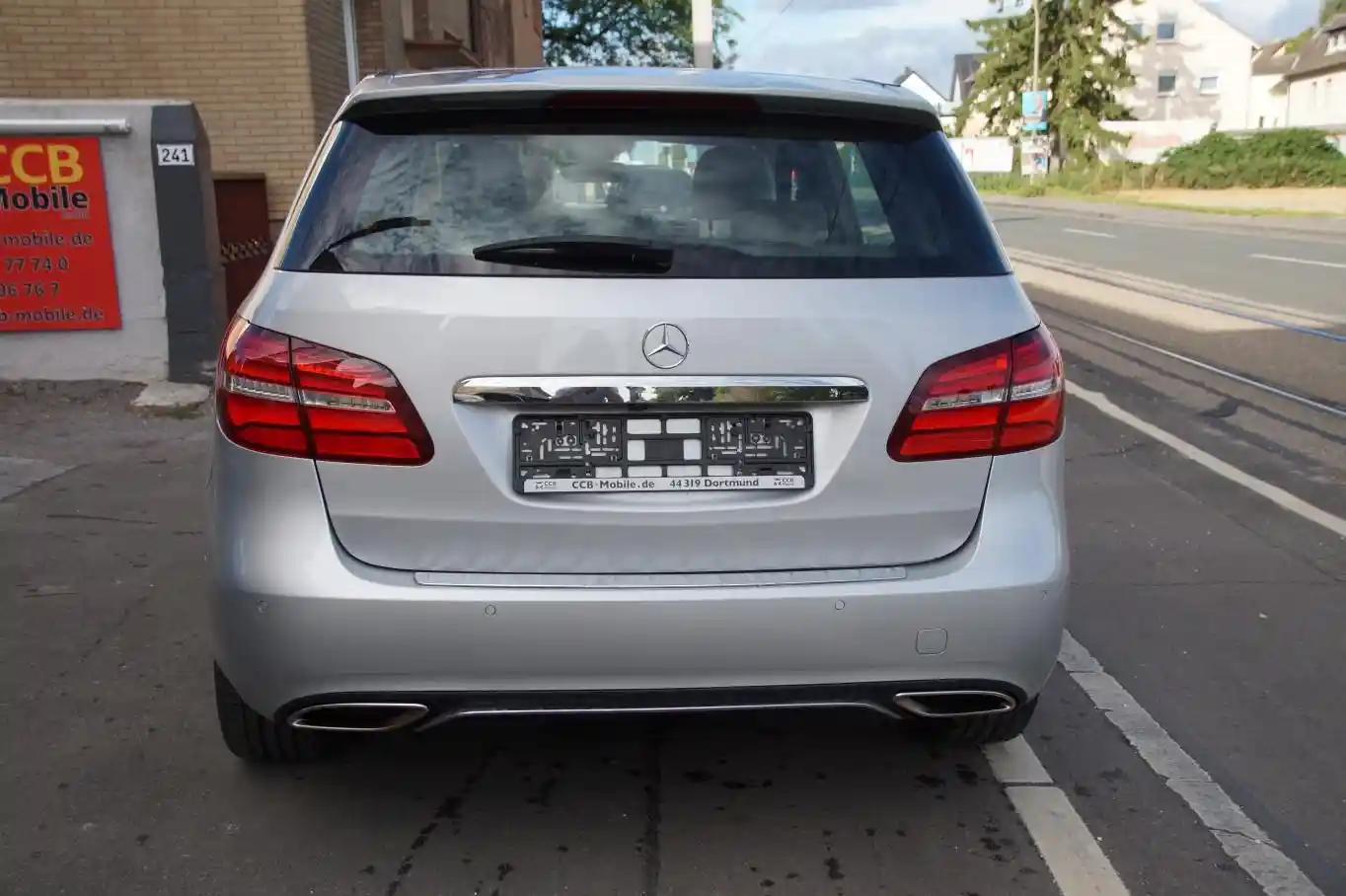 Mercedes-Benz B 200
