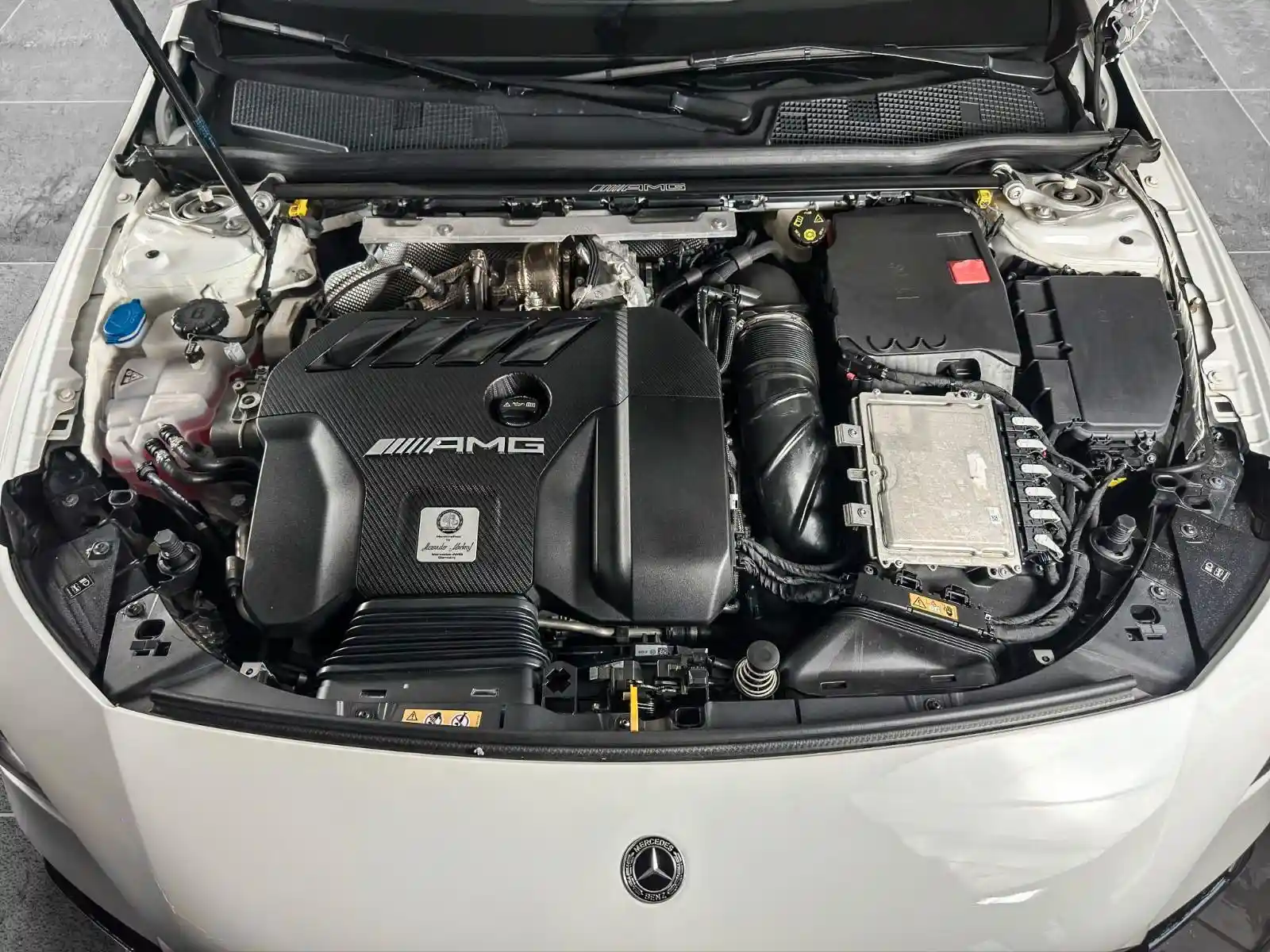Mercedes-Benz CLA 45 AMG