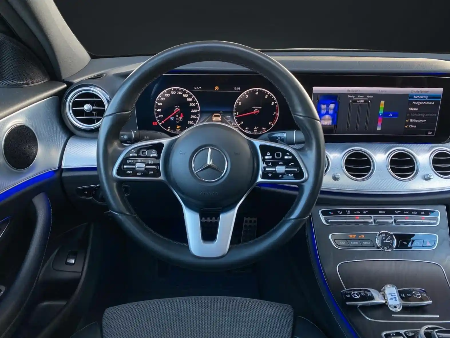 Mercedes-Benz E 200