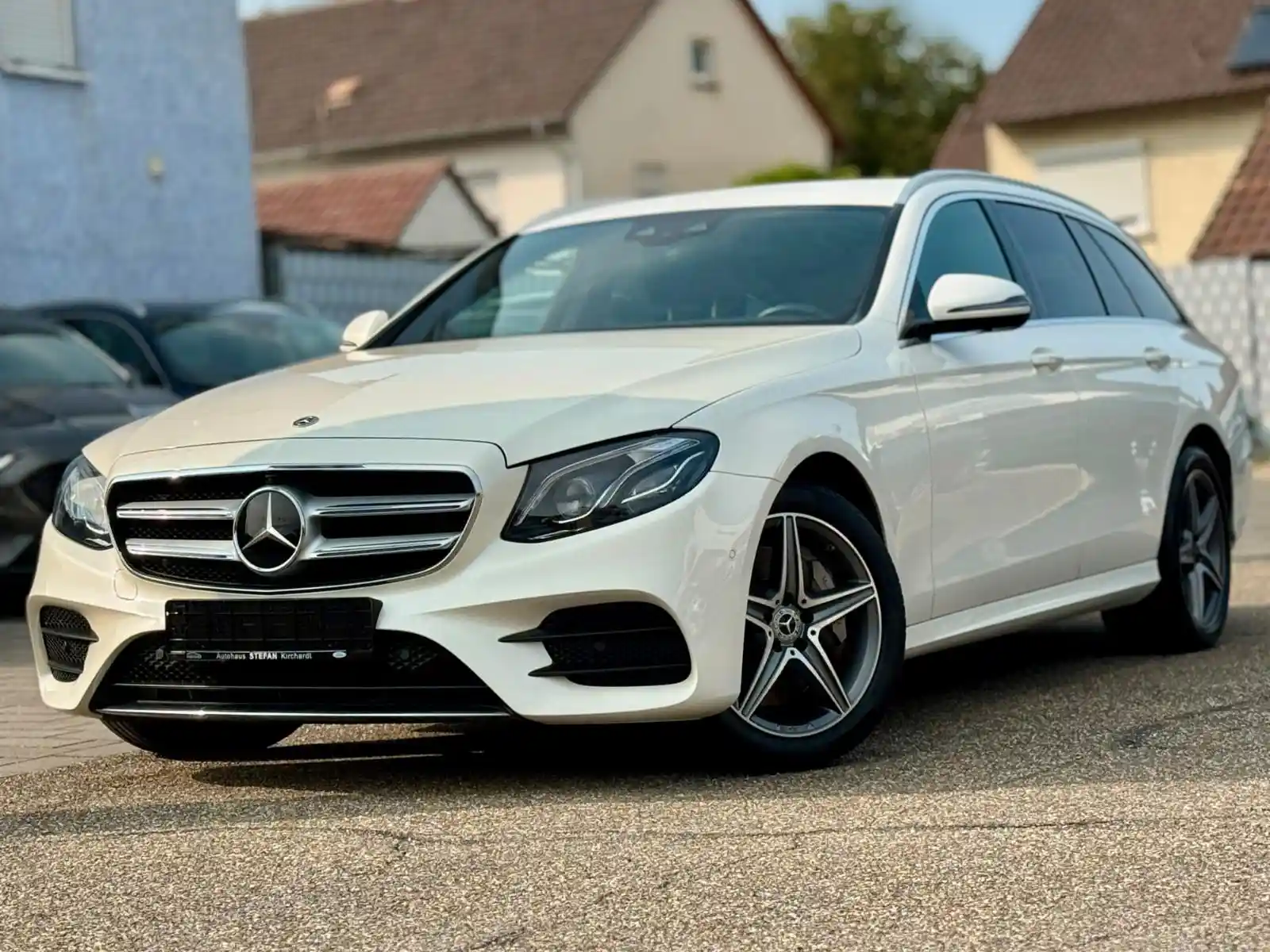 Mercedes-Benz E 300