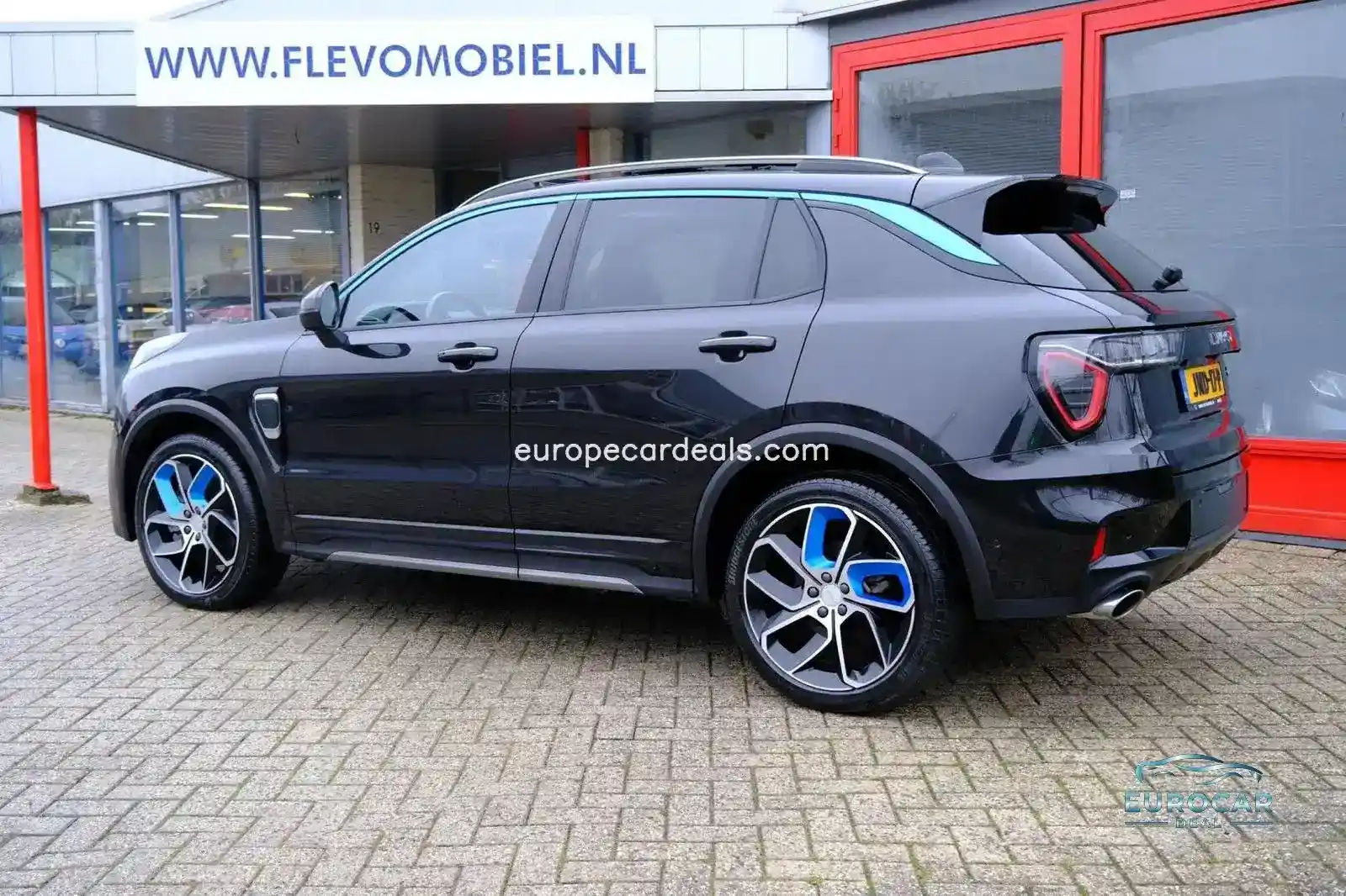 Lynk&Co 01