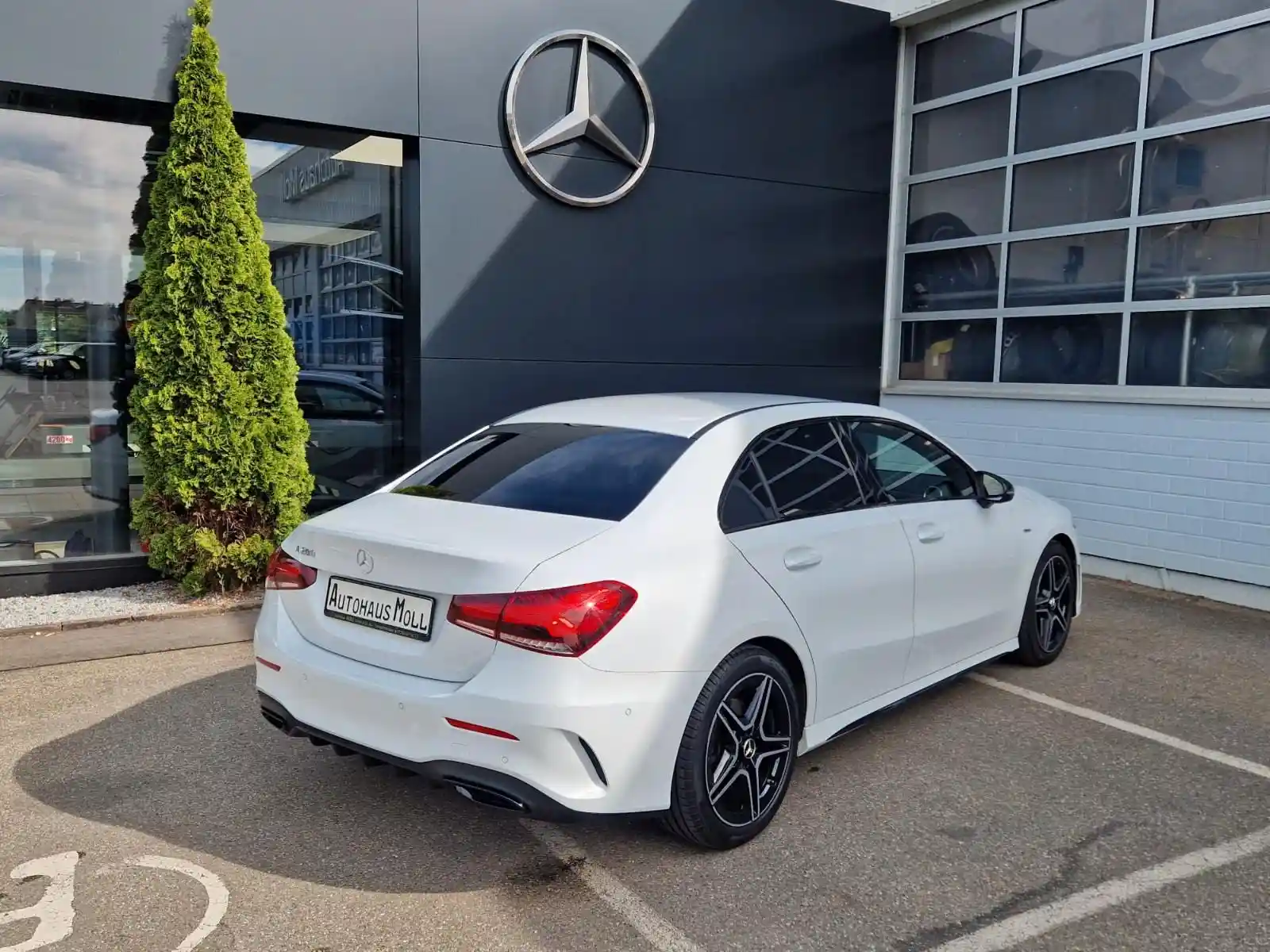 Mercedes-Benz A 200