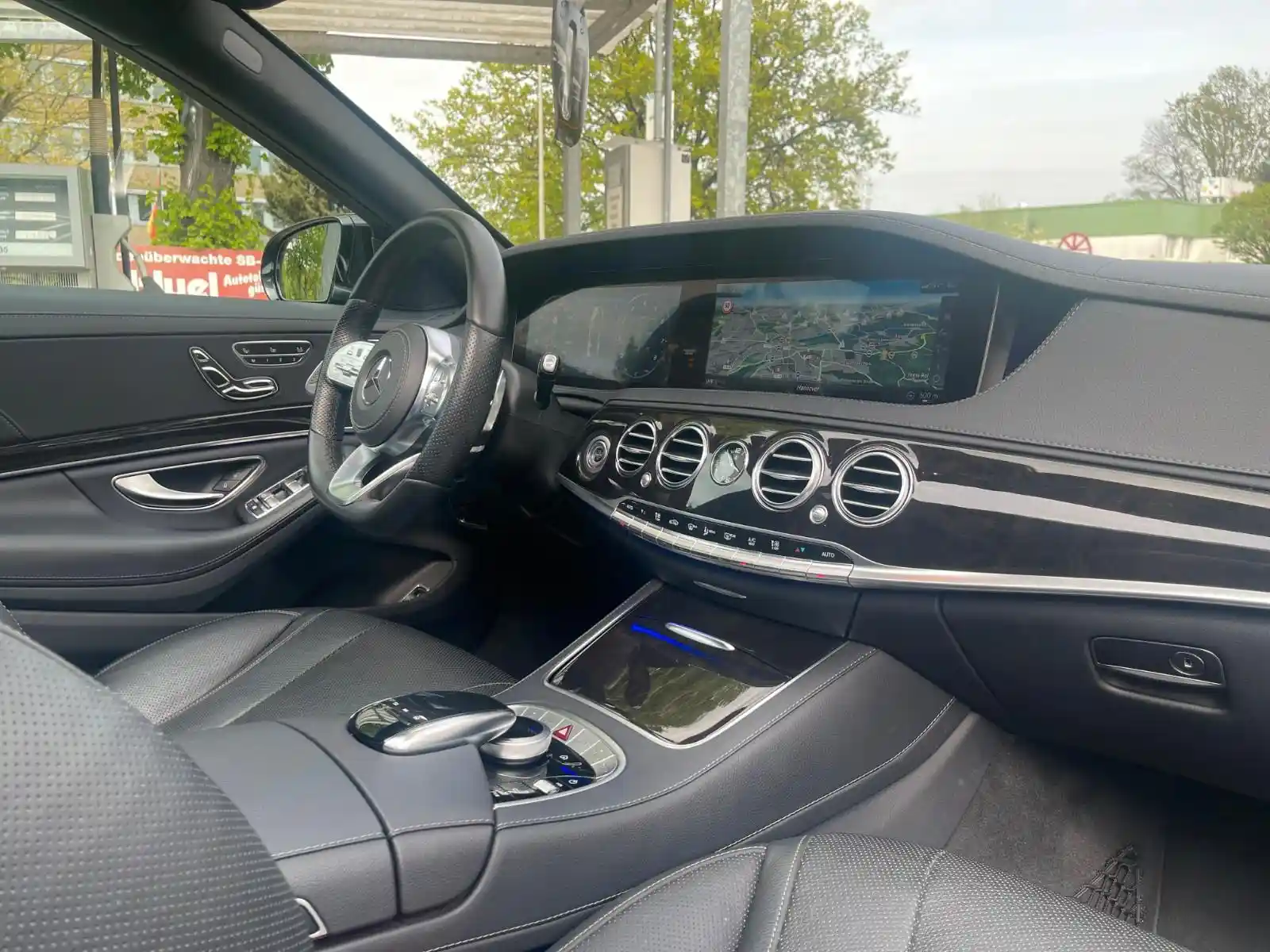 Mercedes-Benz S 400