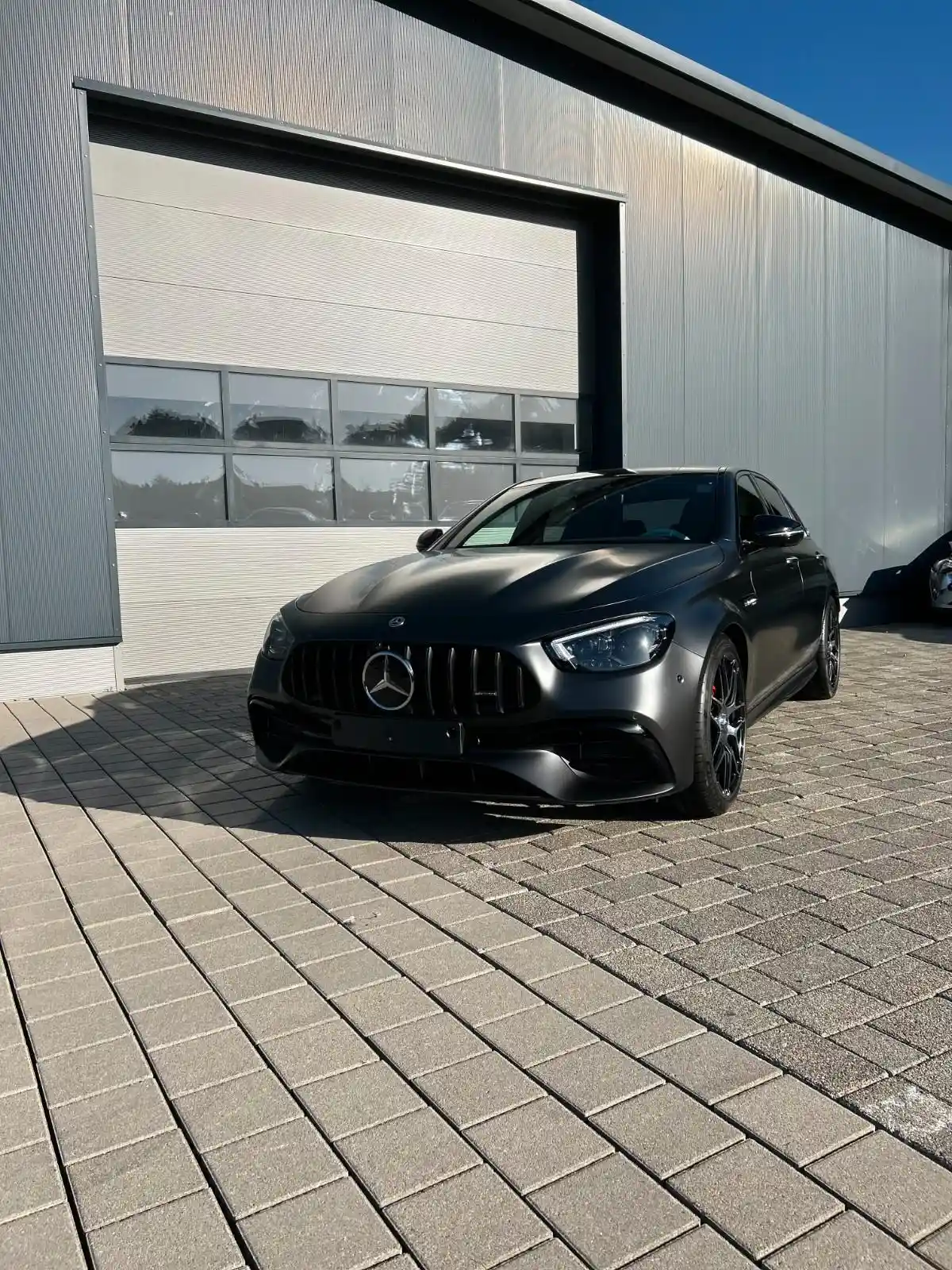 Mercedes-Benz E 63 AMG