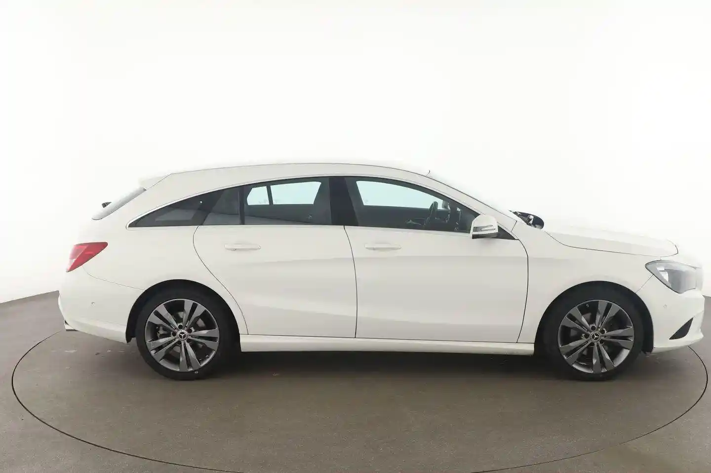 Mercedes-Benz CLA 180 Shooting Brake