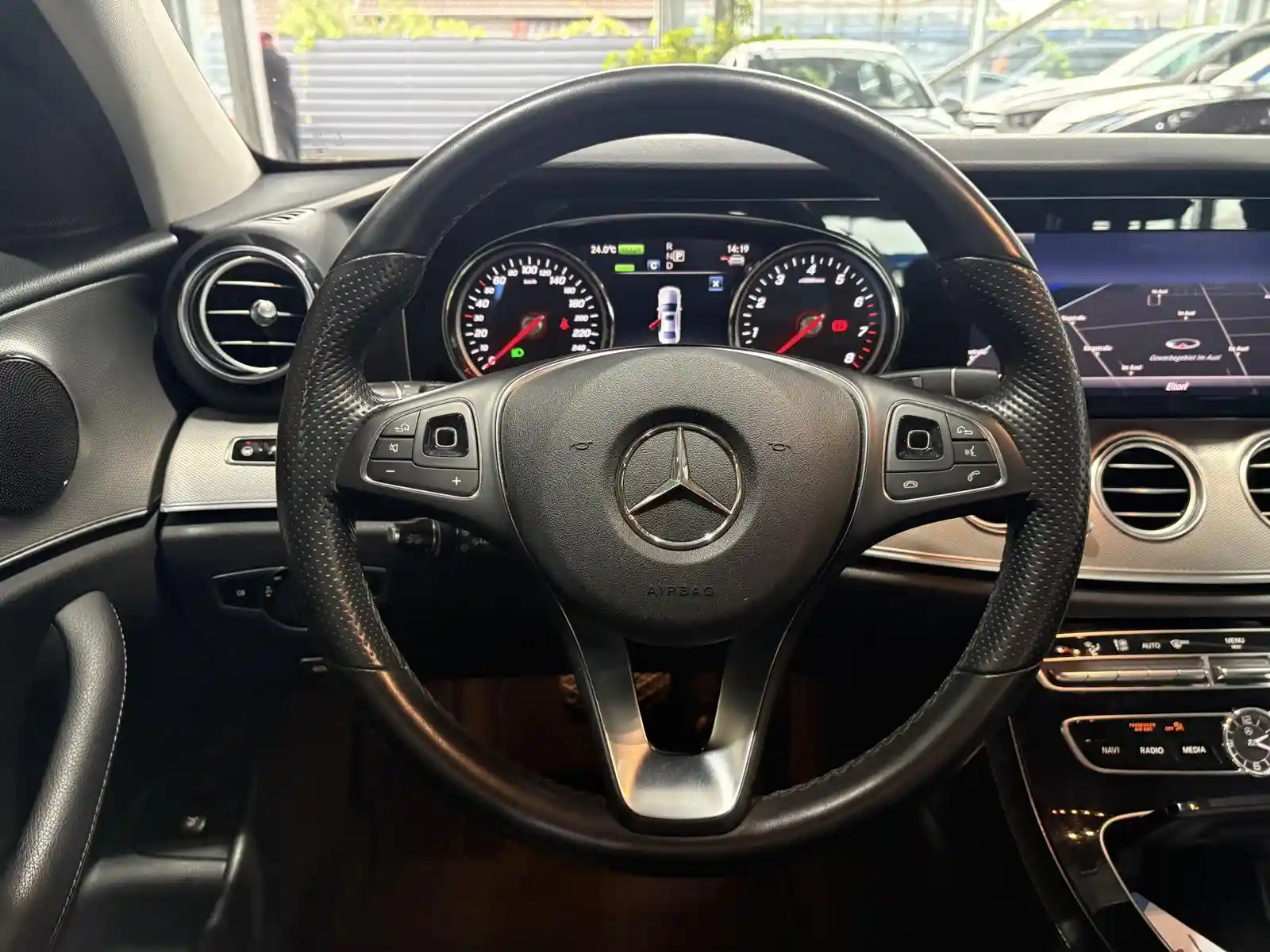 Mercedes-Benz E 350
