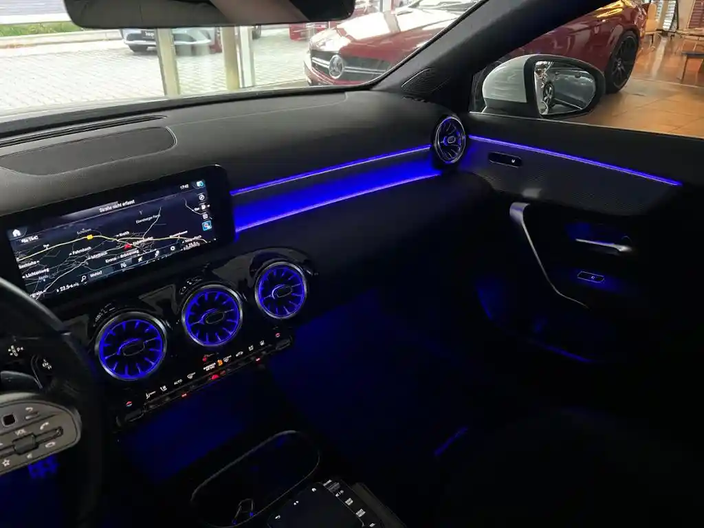 Mercedes-Benz A 250