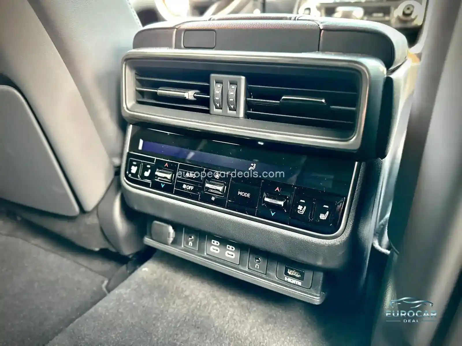 Lexus LX 600