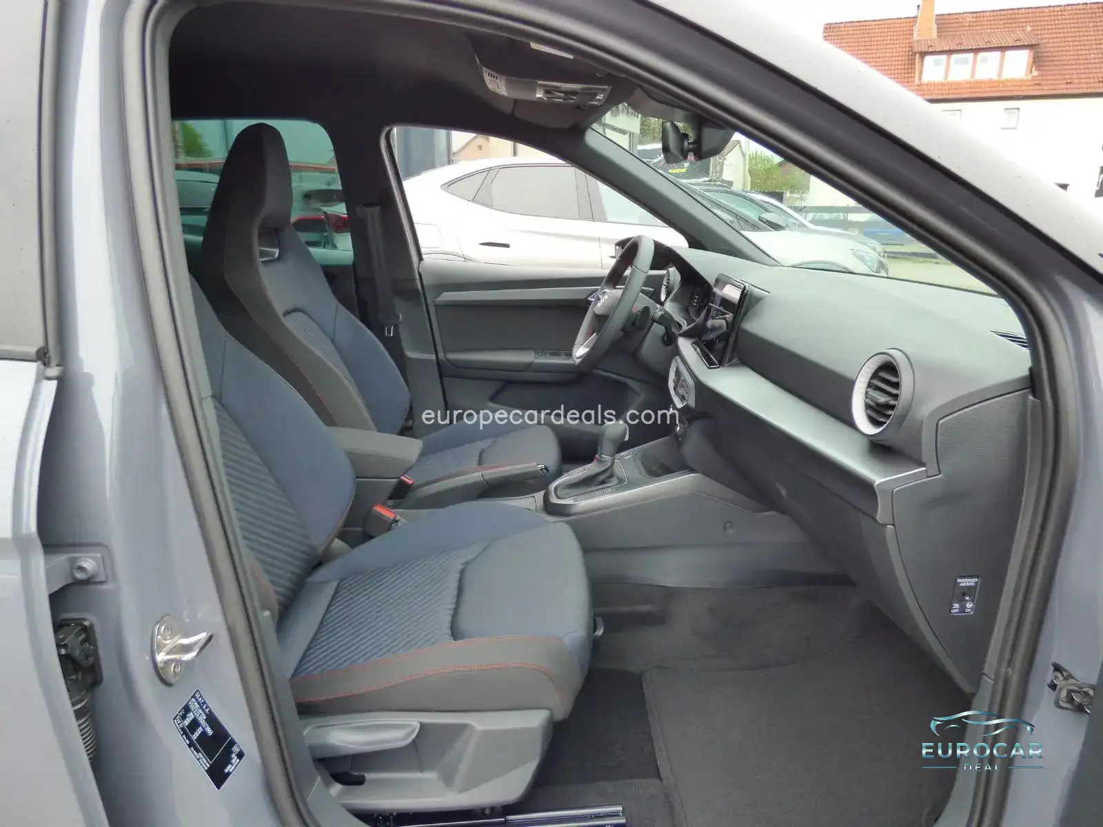 Seat Arona