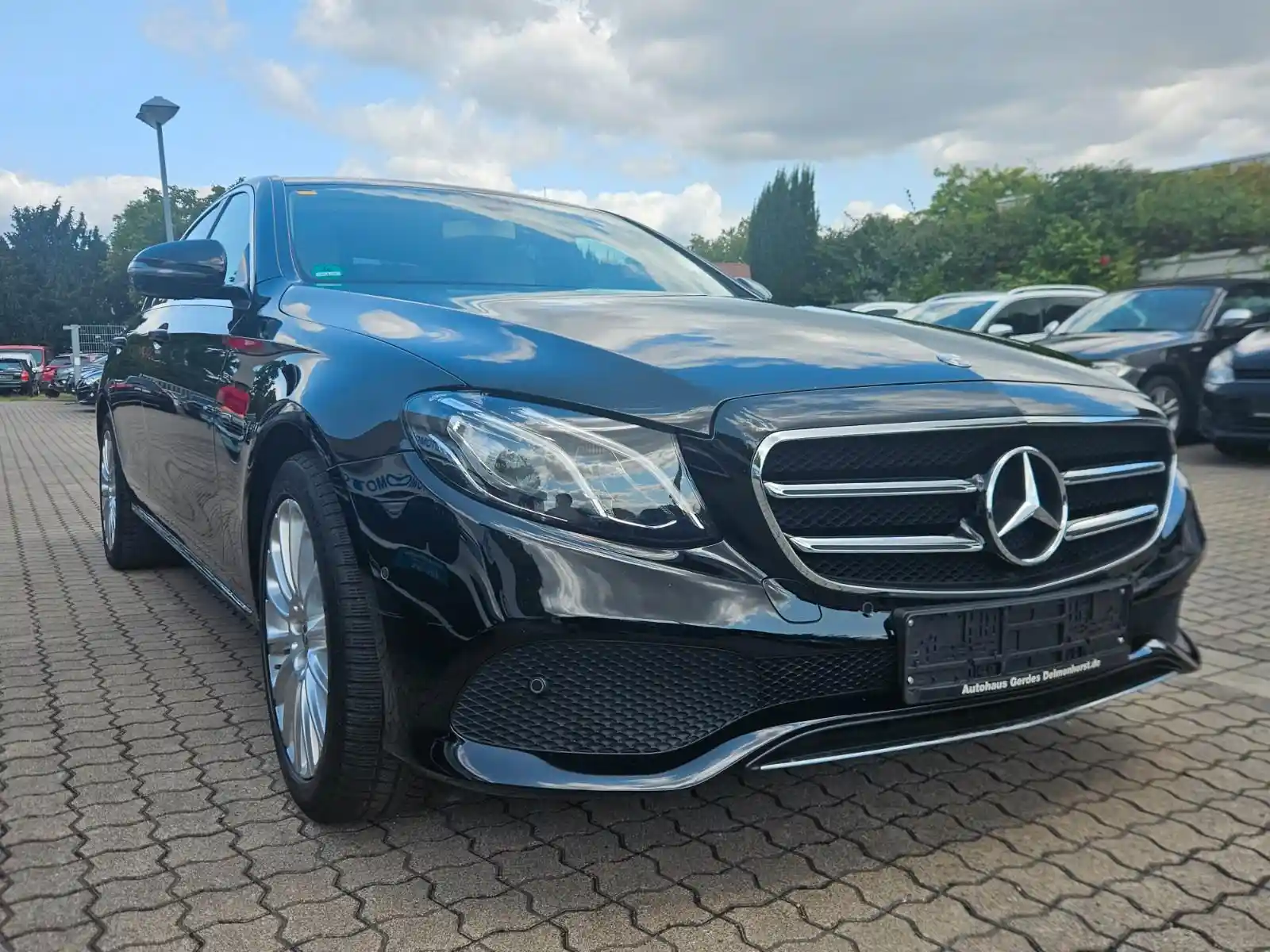 Mercedes-Benz E 300