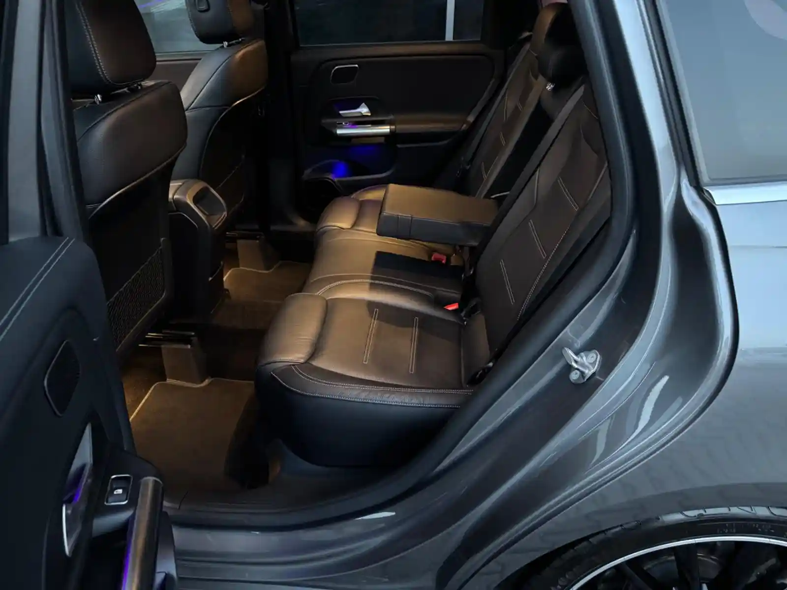 Mercedes-Benz B 220