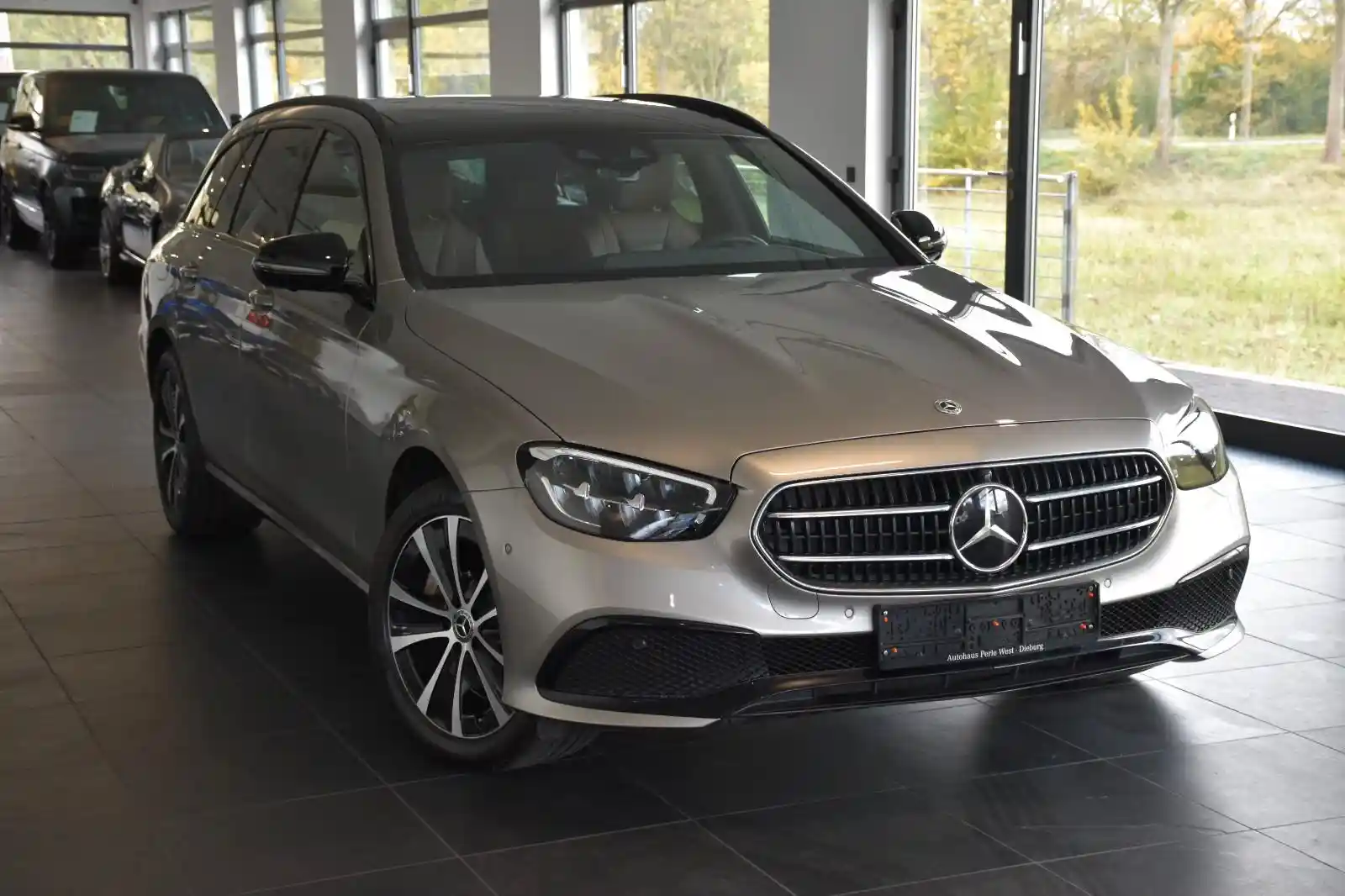 Mercedes-Benz E 300