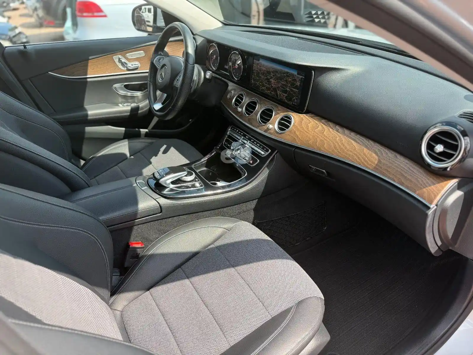 Mercedes-Benz E 400