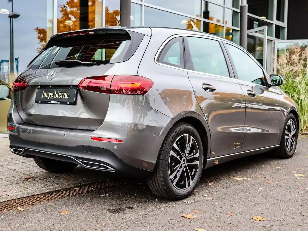 Mercedes-Benz B 200