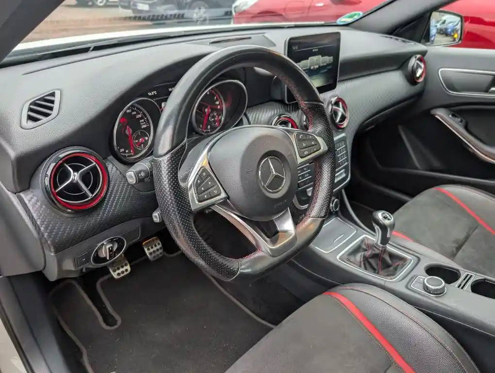 Mercedes-Benz A 250