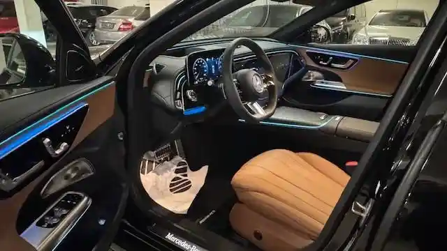 Mercedes-Benz E 200