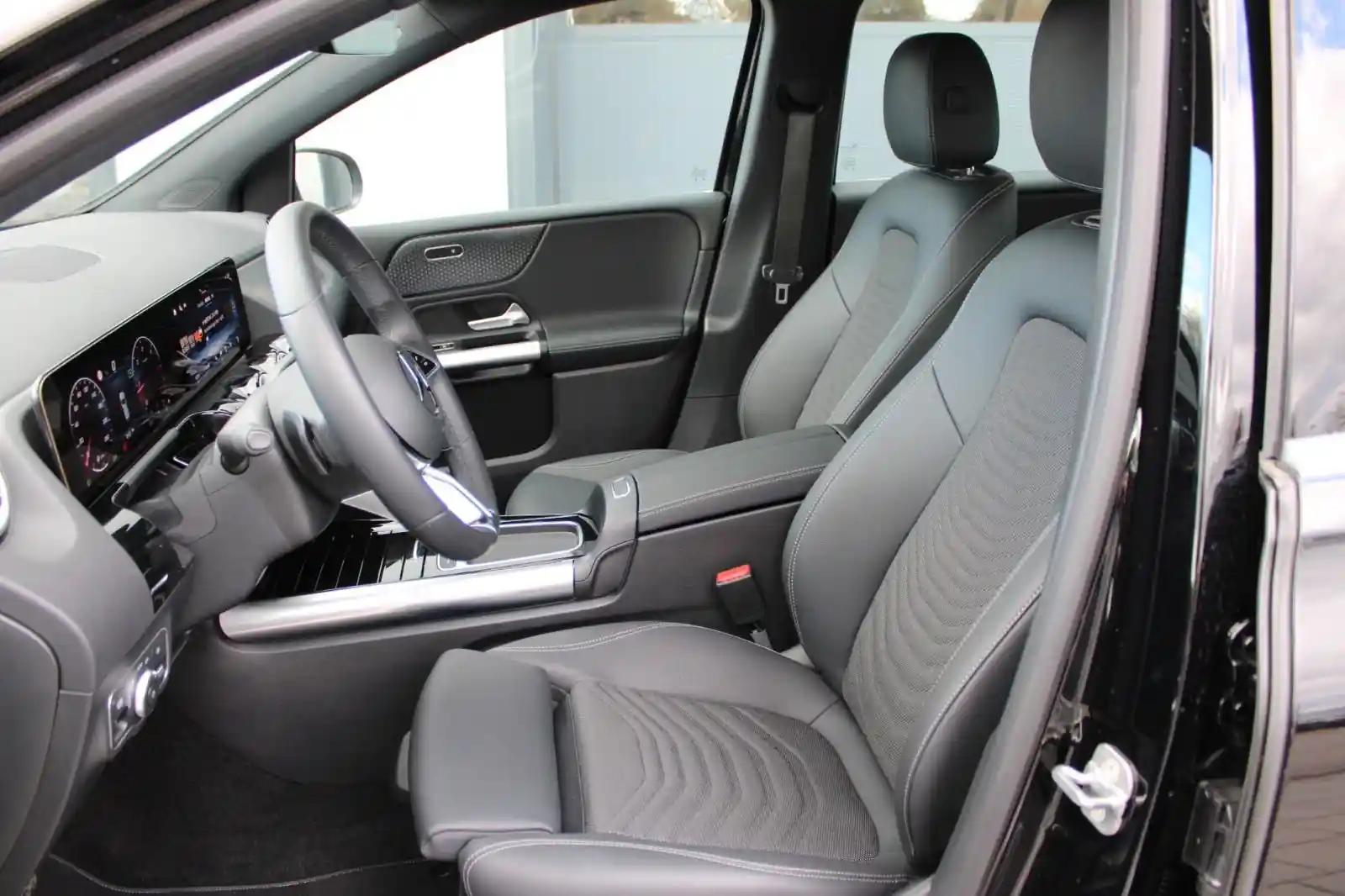 Mercedes-Benz B 200
