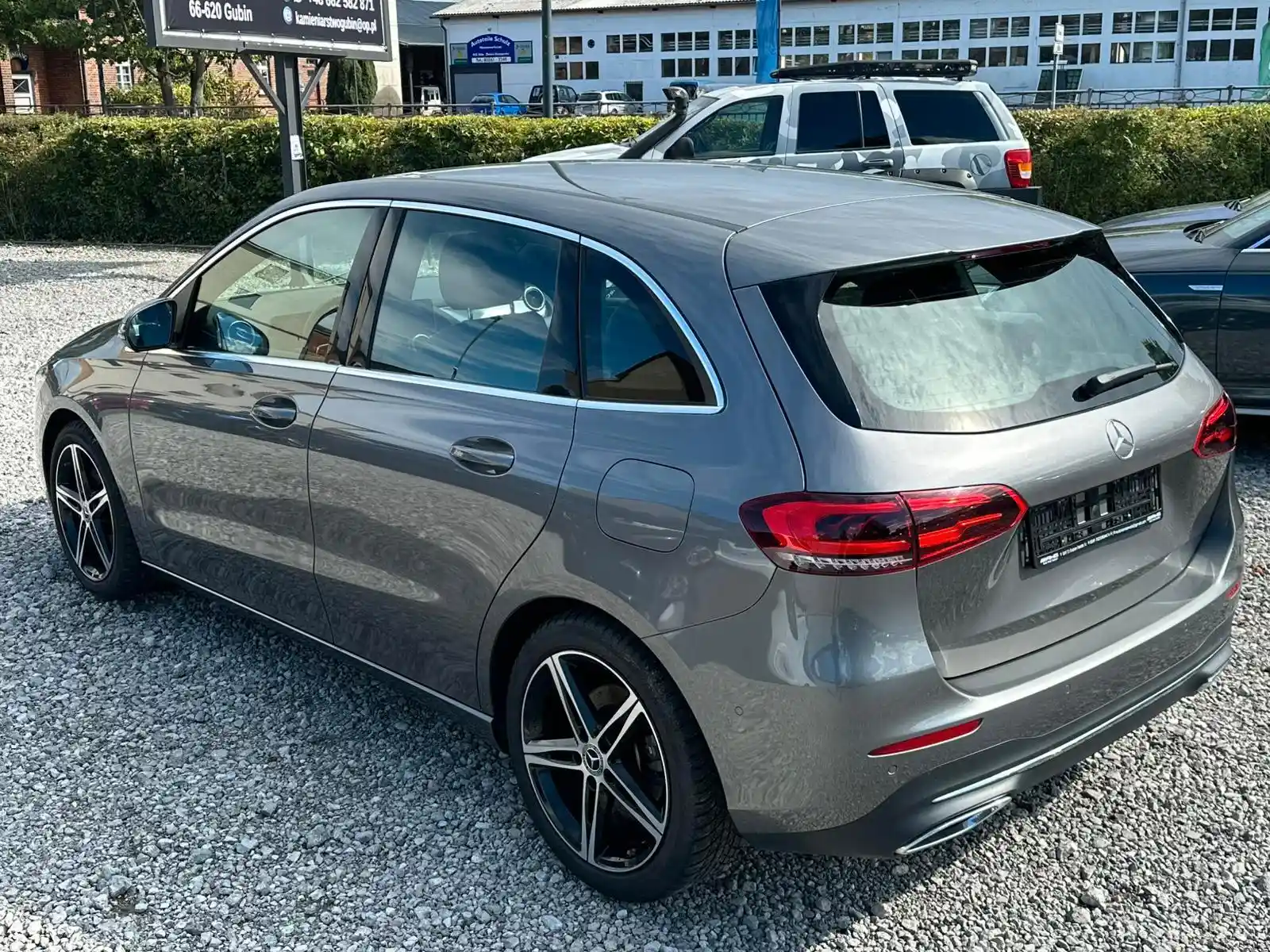 Mercedes-Benz B 220