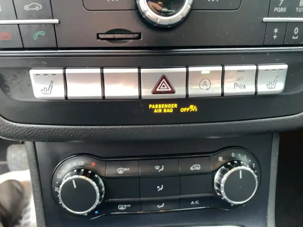 Mercedes-Benz B 200