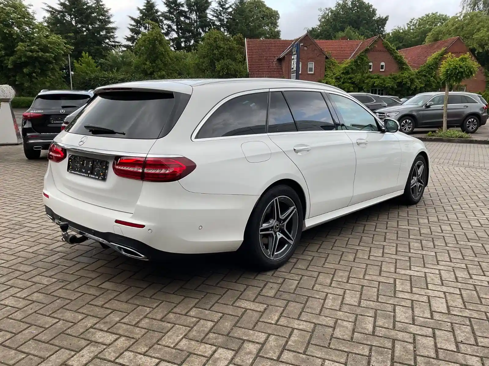 Mercedes-Benz E 220