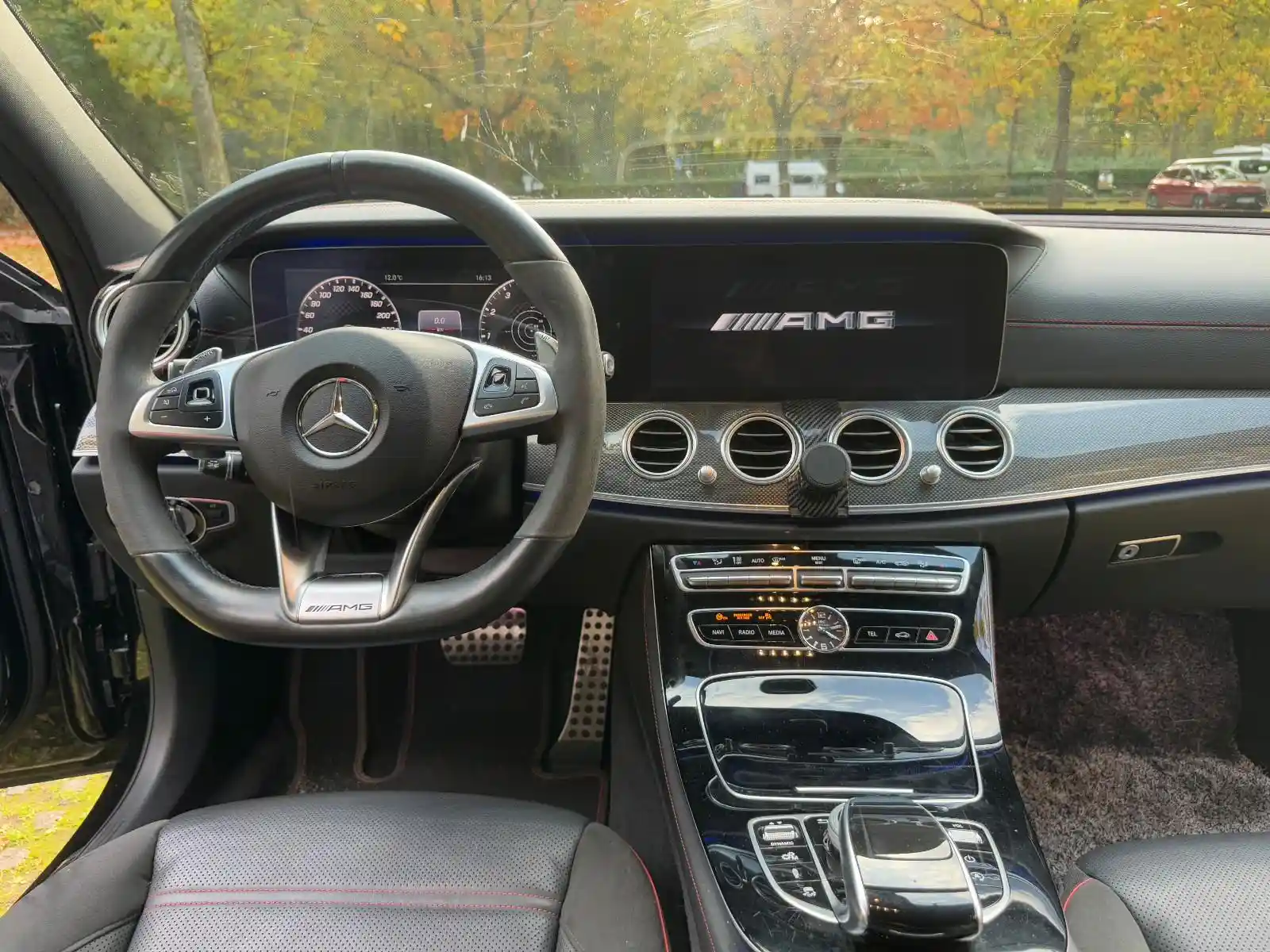 Mercedes-Benz E 43 AMG