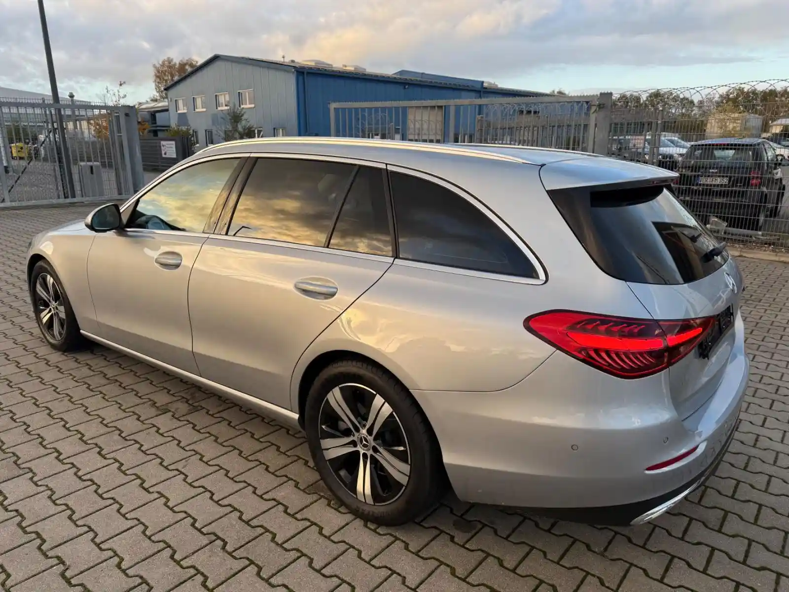 Mercedes-Benz C 180