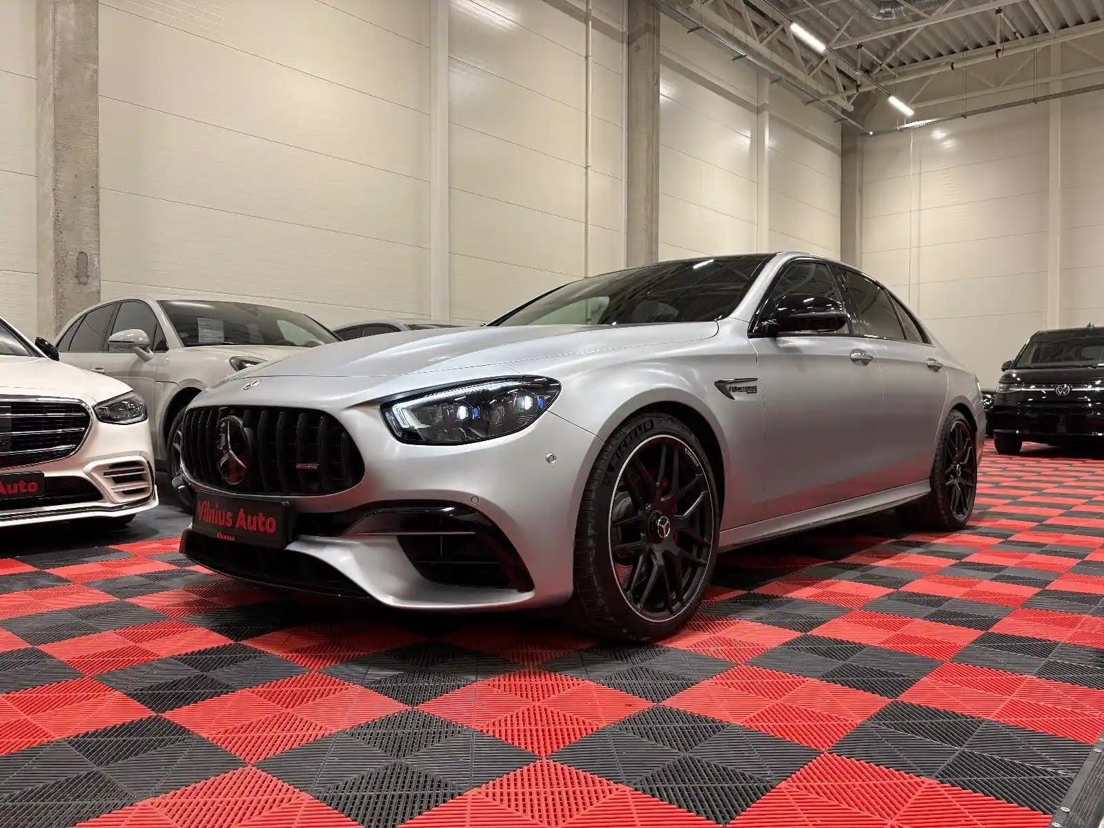 Mercedes-Benz E 63 AMG
