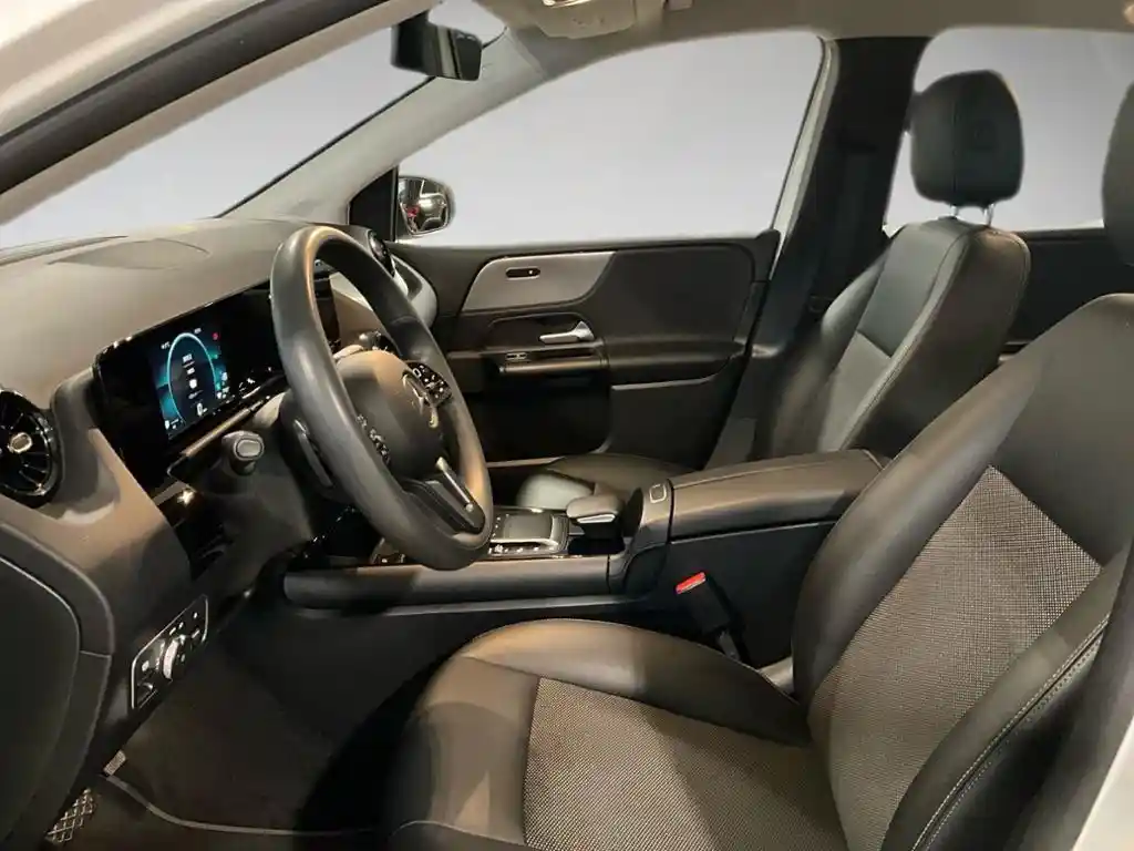 Mercedes-Benz B 250